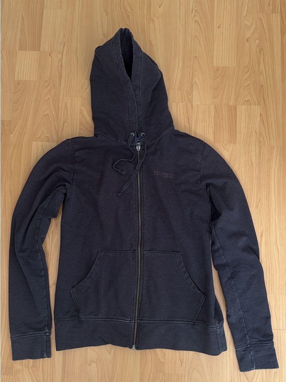Patagonia Women's L Dark Grey Full-Zip Hoodie